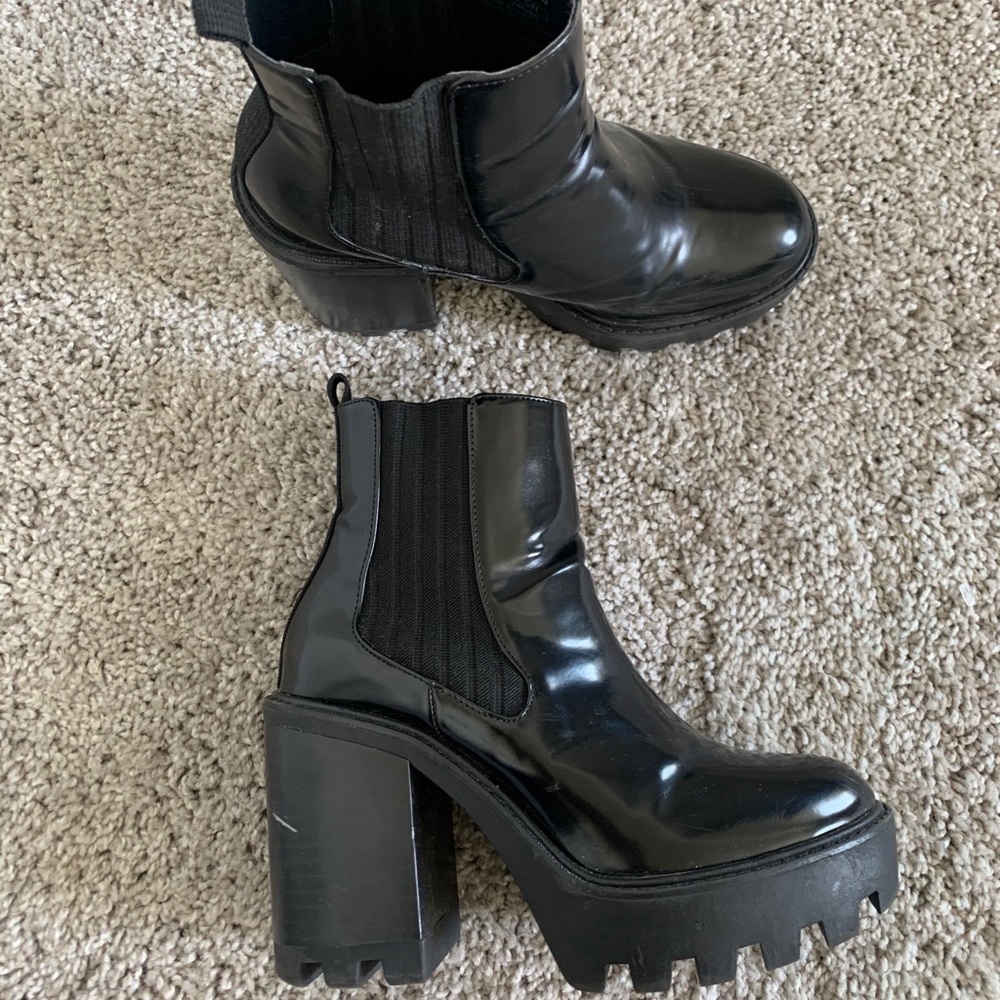 Chelsea boots